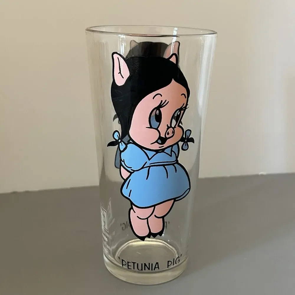 1973 Pepsi Collector’s Glasses Series Looney Tunes Porky Pig and Petunia Pig #10